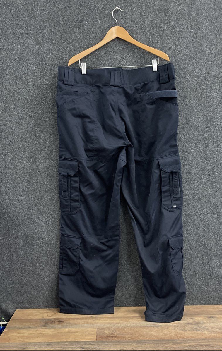 5.11 Tactical Men's Black Tactical Series Cargo Multi-Pocket Work Pants 42x32
