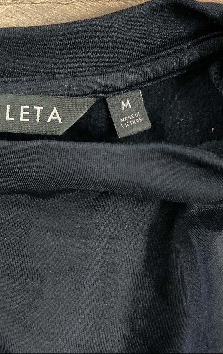 Athleta Women's Black Snappy Sweatshirt Fleece Snap Sleeve Tunic Sz M
