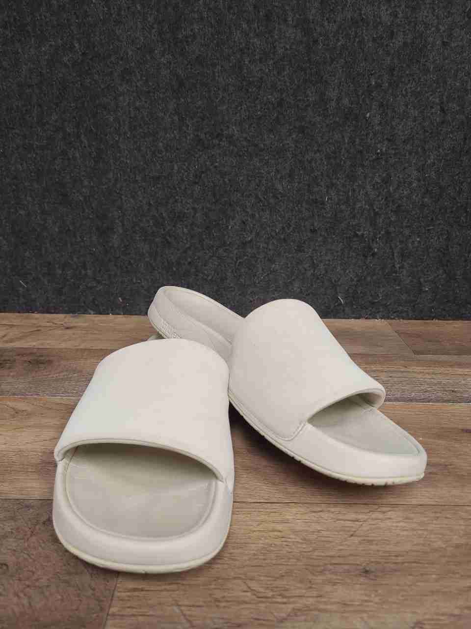 Lululemon Restfeel Slide Light Ivory Women's Sandals Size 9