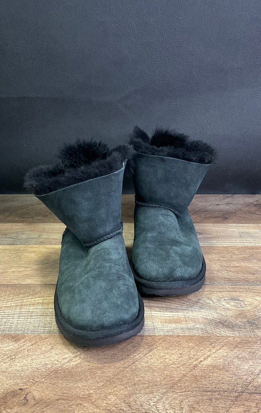UGG Mini Bailey Bow II Black Suede Sheepskin Boots Kids Youth Size 4