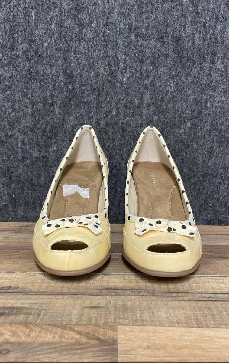Aerosoles Benefit Cream Yellow Polka Dot Peep Toe High Heels Vintage Size 8 M