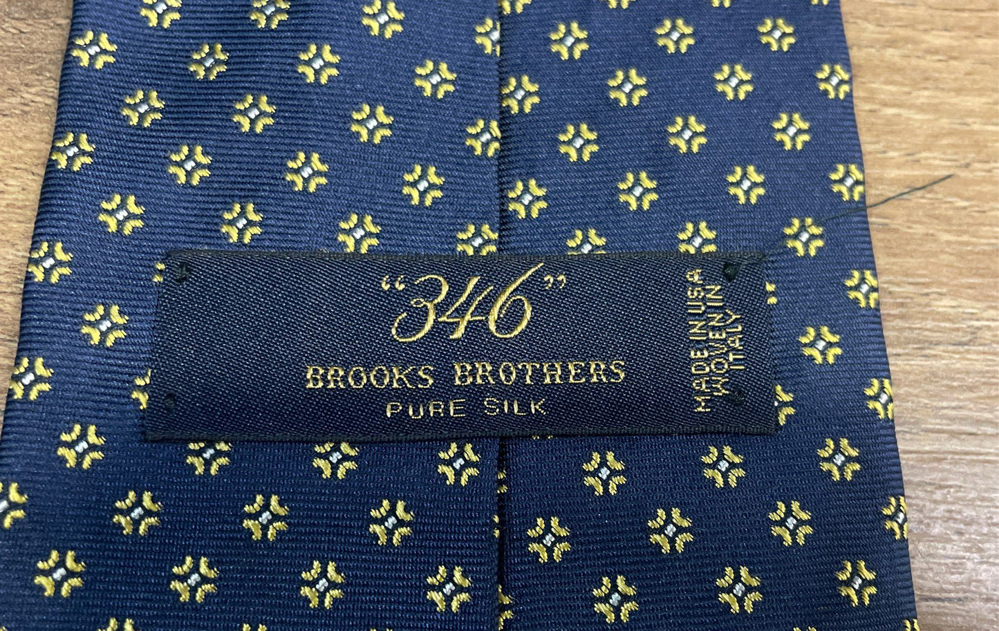 Brooks Brothers Men's Silk Ties Lot of 2 Navy Medallion Yellow Repp Stripe USA