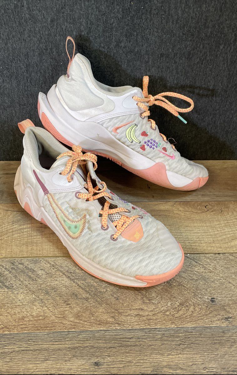 Nike Giannis Immortality Super Smoothie White Pink Basketball Shoes Size 7Y