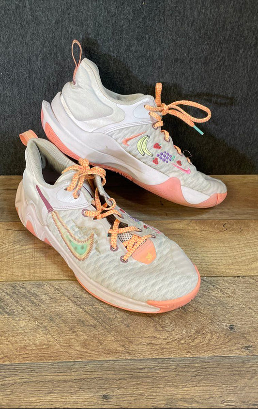 Nike Giannis Immortality Super Smoothie White Pink Basketball Shoes Size 7Y
