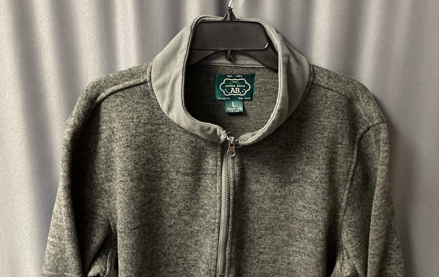 Arthur Beale Men's Gray 1/2 Zip Pullover Quilted Elbow Patches Pocket Sz L