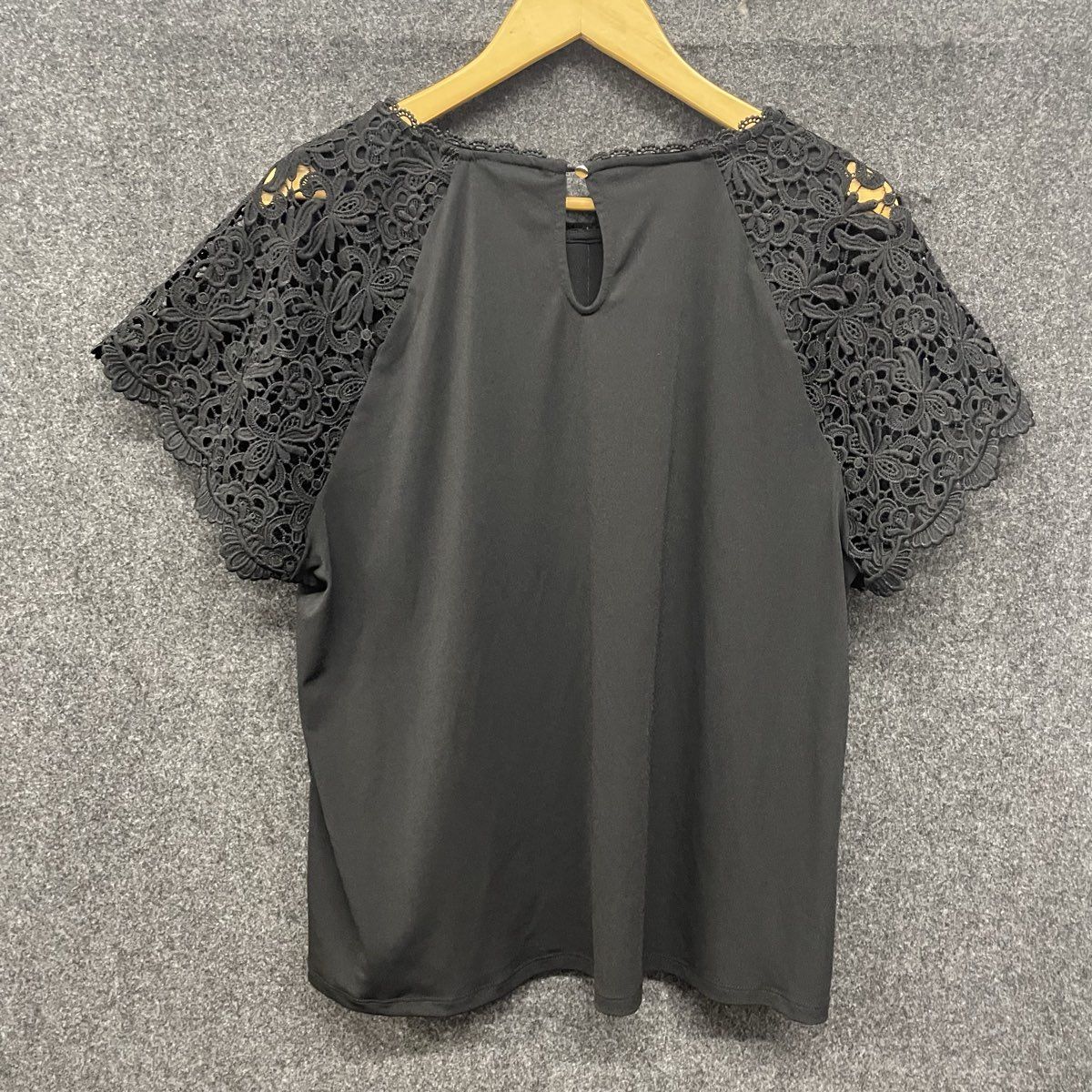 Cable and Gauge Women's Black Short Sleeve Blouse Crochet Lace Trim Top Size XL
