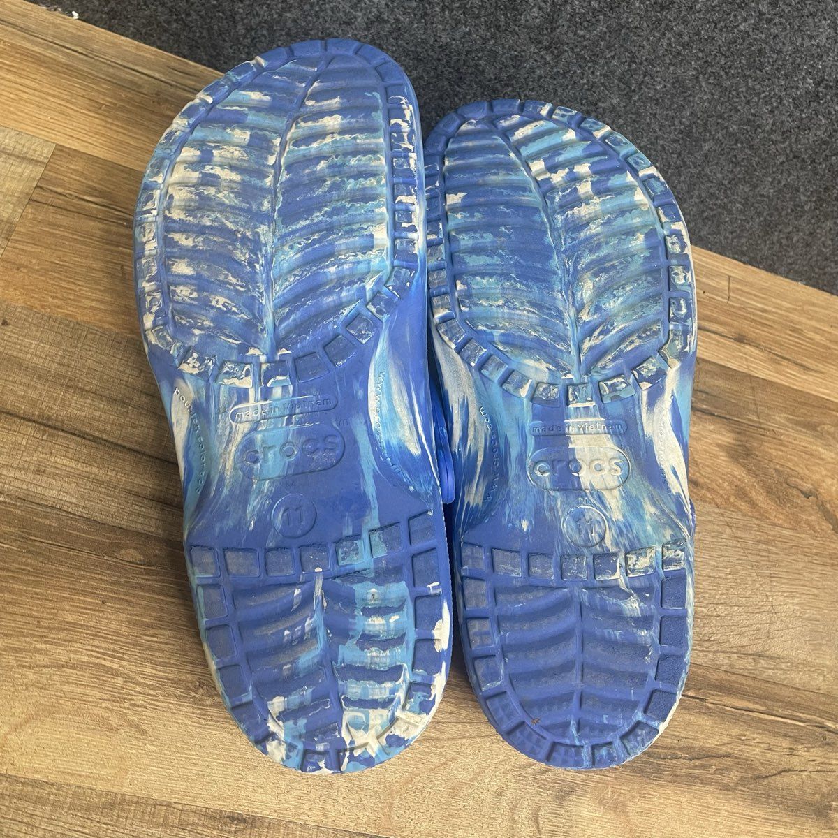 Crocs Classic Marbled Clogs Blue White Men's Size 11