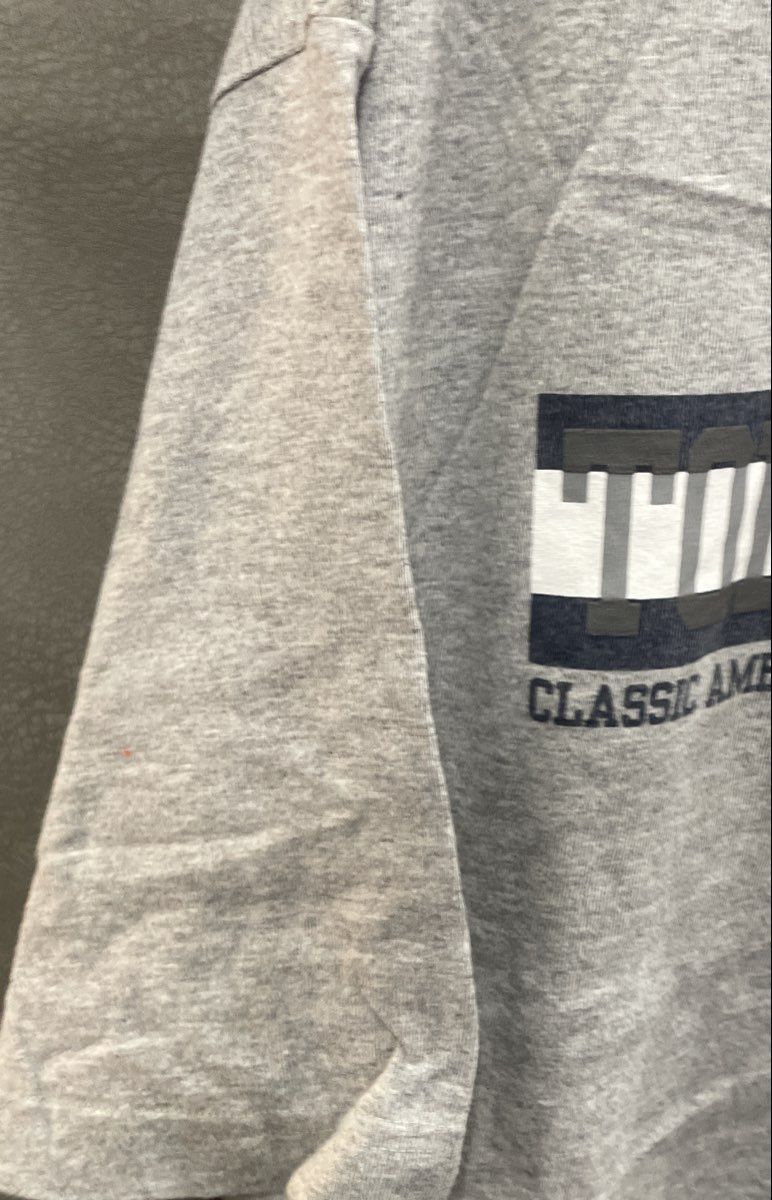 Vintage Y2K Tommy Hilfiger Men's Gray Graphic Classic Sportswear T Shirt XL