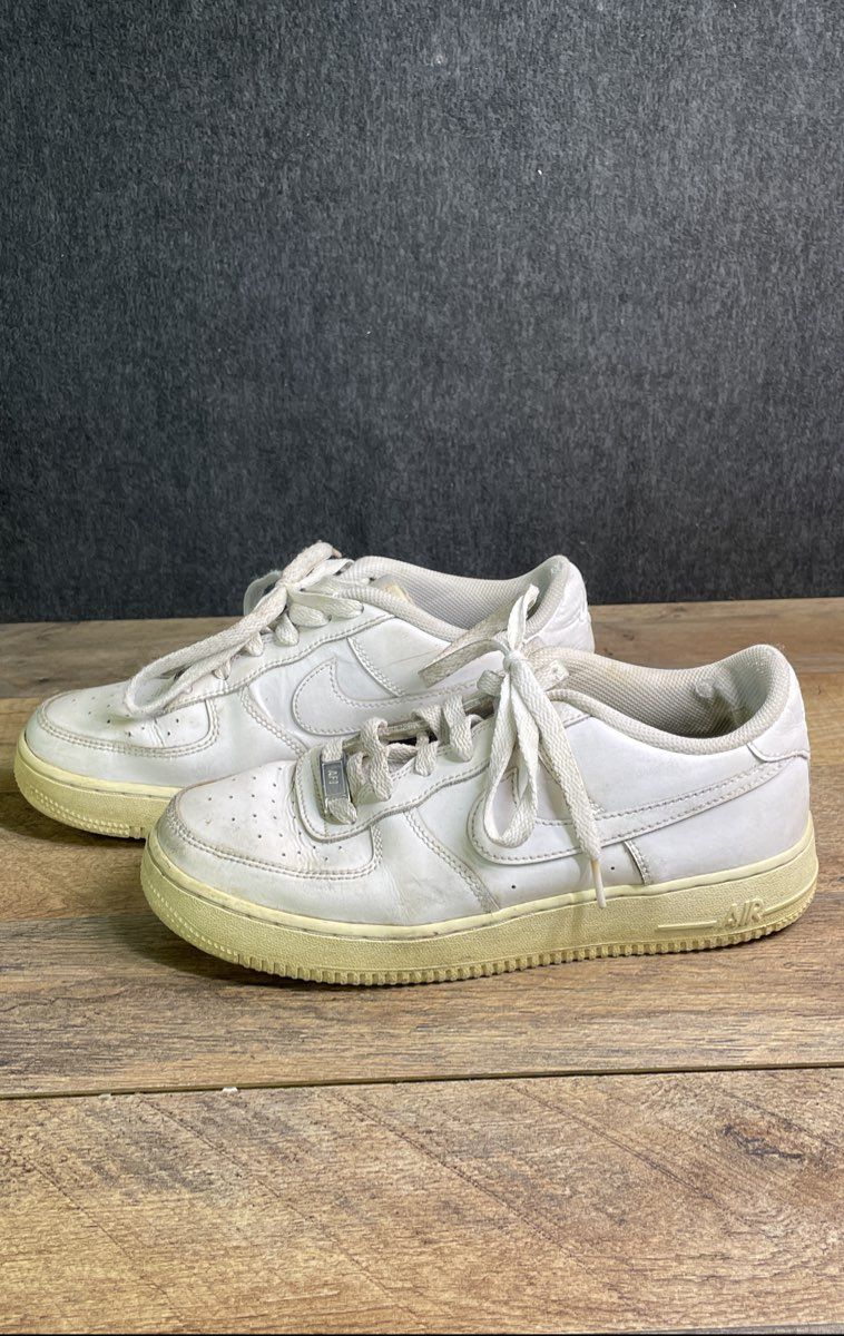 Nike Air Force 1 Low Triple White Youth Sneakers Size 6.5Y