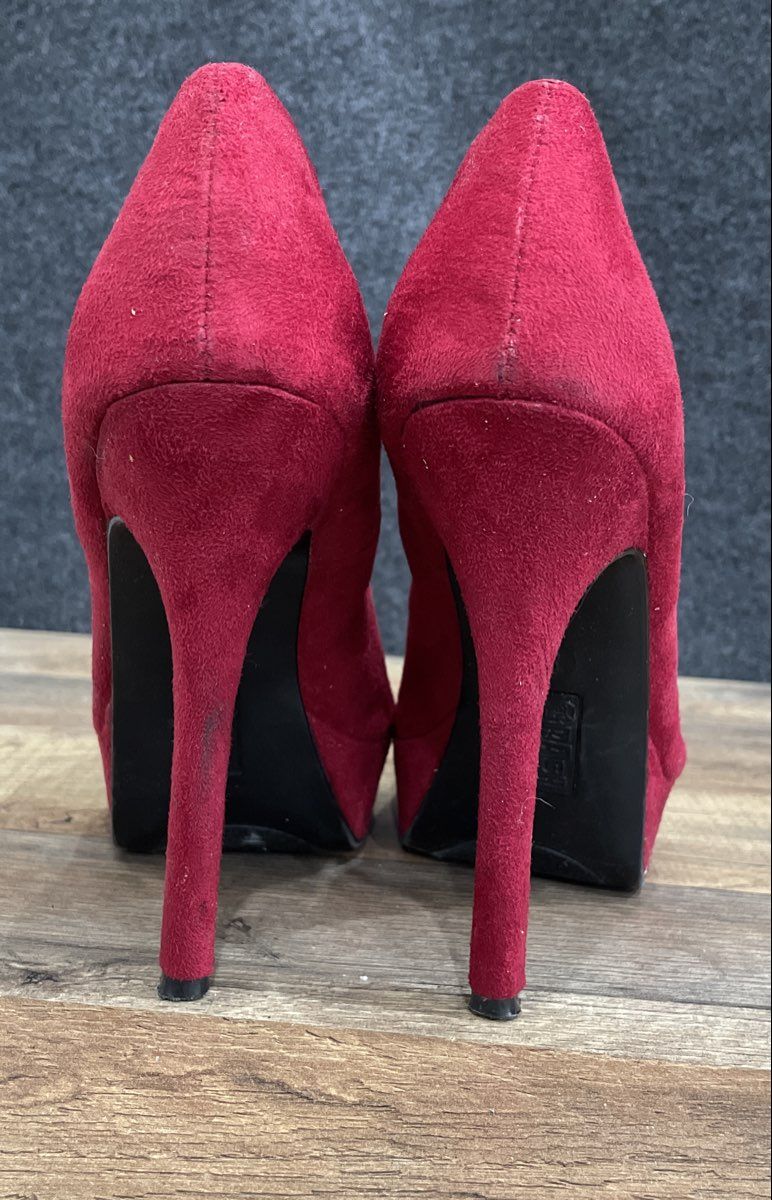 Brash Red Faux Suede Platform High Heel Pumps Women's Size 8