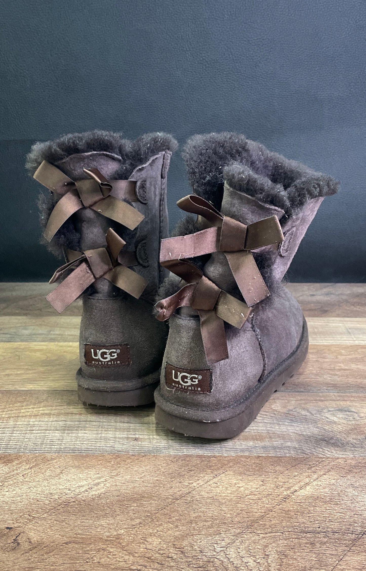 UGG Australia Bailey Bow Chocolate Brown Suede Shearling Boots Size 6