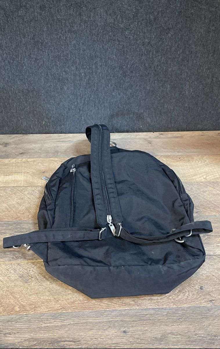 Baggallini Black Nylon Convertible Backpack & RFID Wristlet Lot of 2 Bags