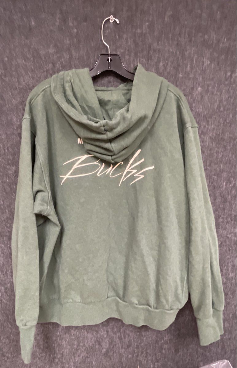 Nike Men's NBA Milwaukee Bucks Green Courtside Pullover Script Hoodie XL