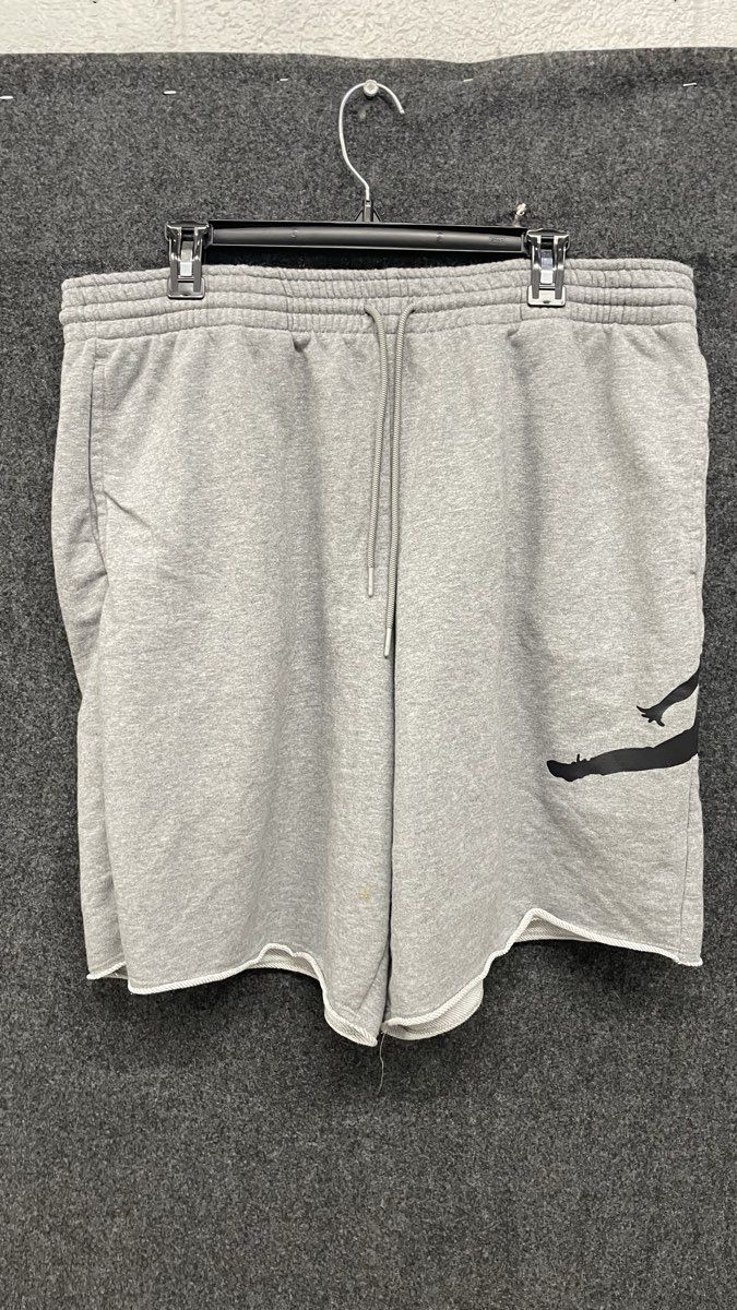 Jordan Men's Jumpman Fleece Shorts Gray Oversized Logo Raw Hem Size XXL