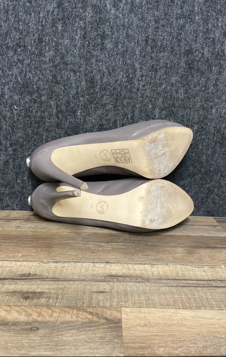 Michael Kors Hamilton Taupe Leather Platform Pumps Size 8 M