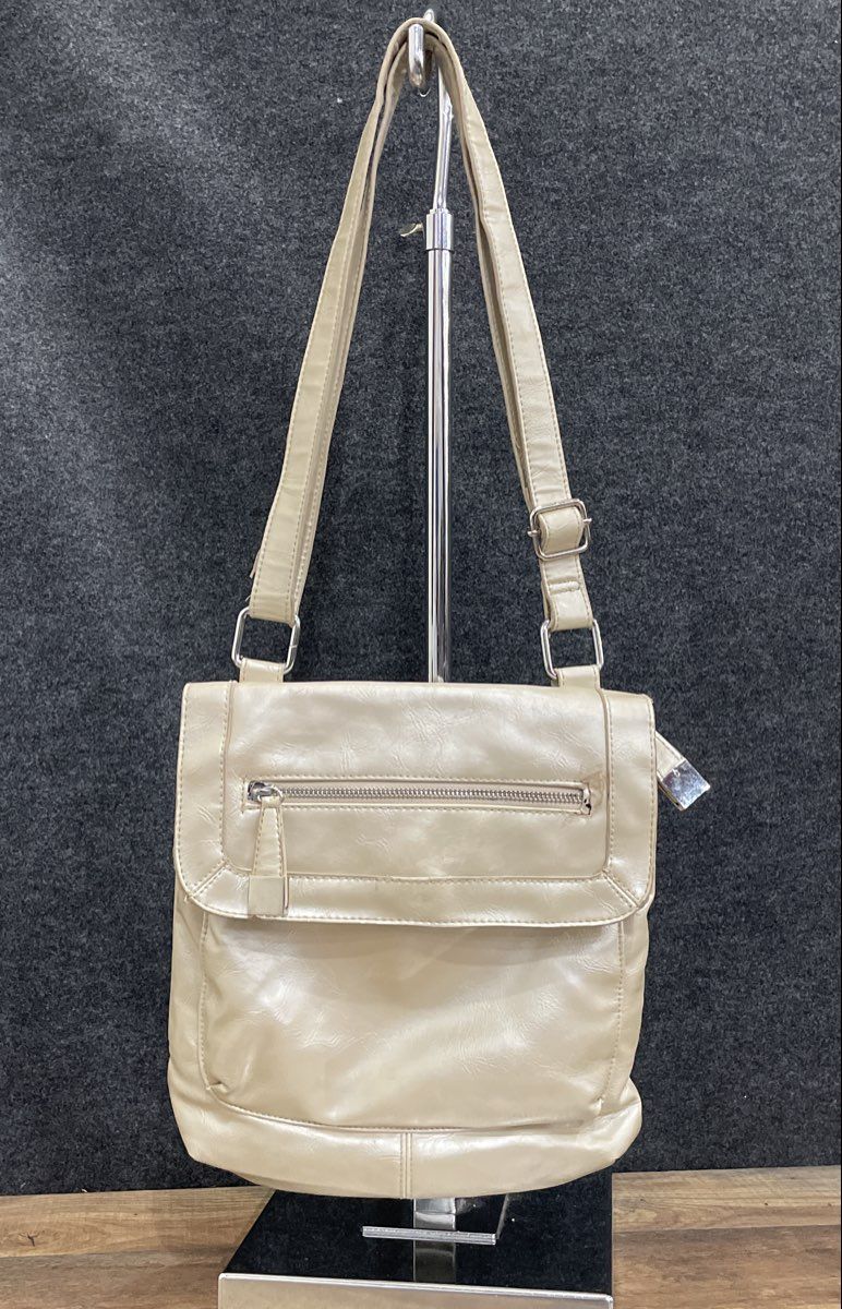 Apt. 9 White Leather Crossbody Shoulder Bag Front Flap Zipper Pocket