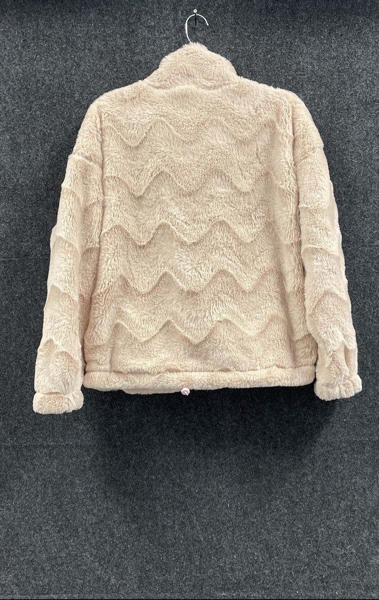 Urban Outfitters Women's Cream Wave Texture Faux Fur Full Zip Jacket Size M