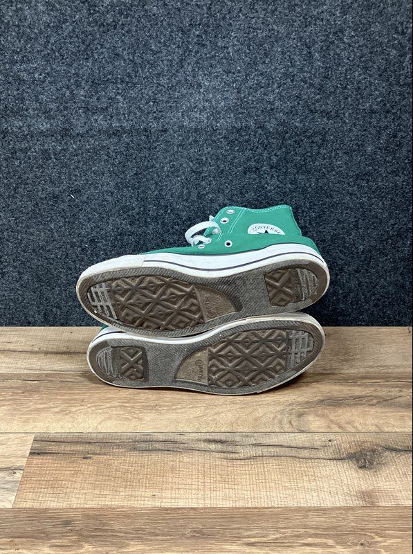 Converse Chuck Taylor All Star High Top Green Canvas Size Men 7 Women 9