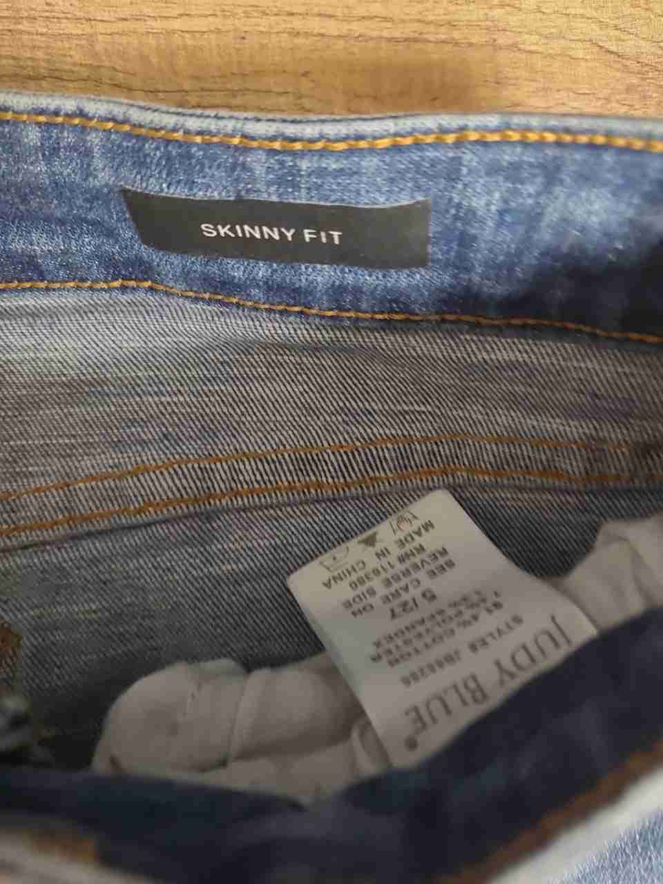 Judy Blue Women's Skinny Fit Distressed Light Wash Multi-Stitch Jeans Sz 5/27