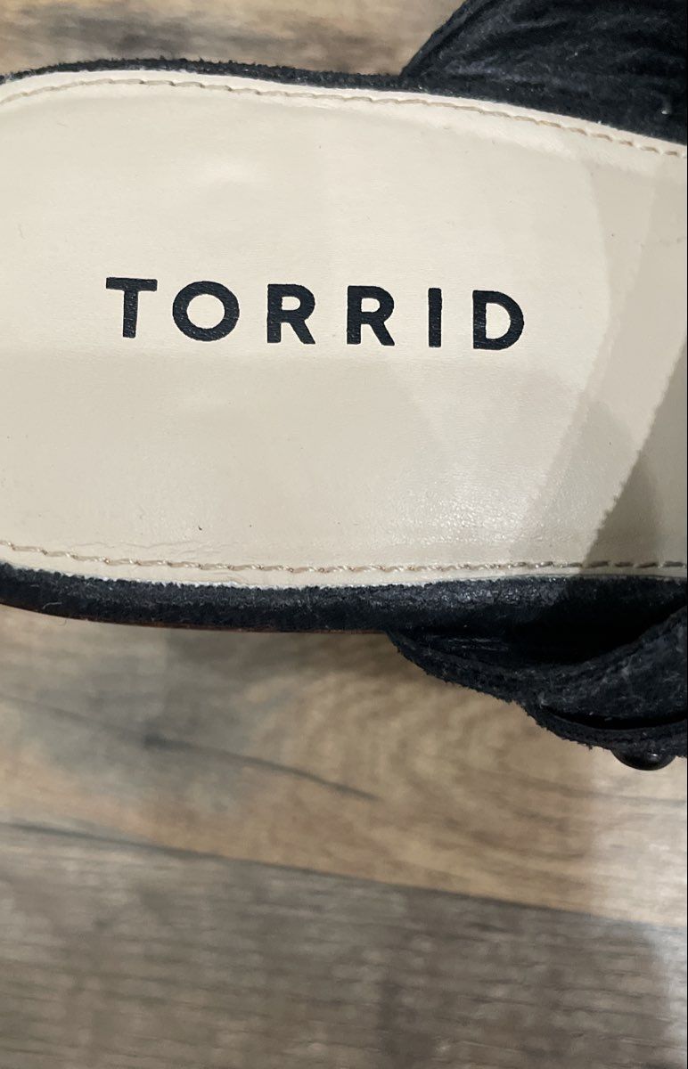Torrid Black Embroidered Floral Studded Platform Clogs Mules Wide Width Size 7