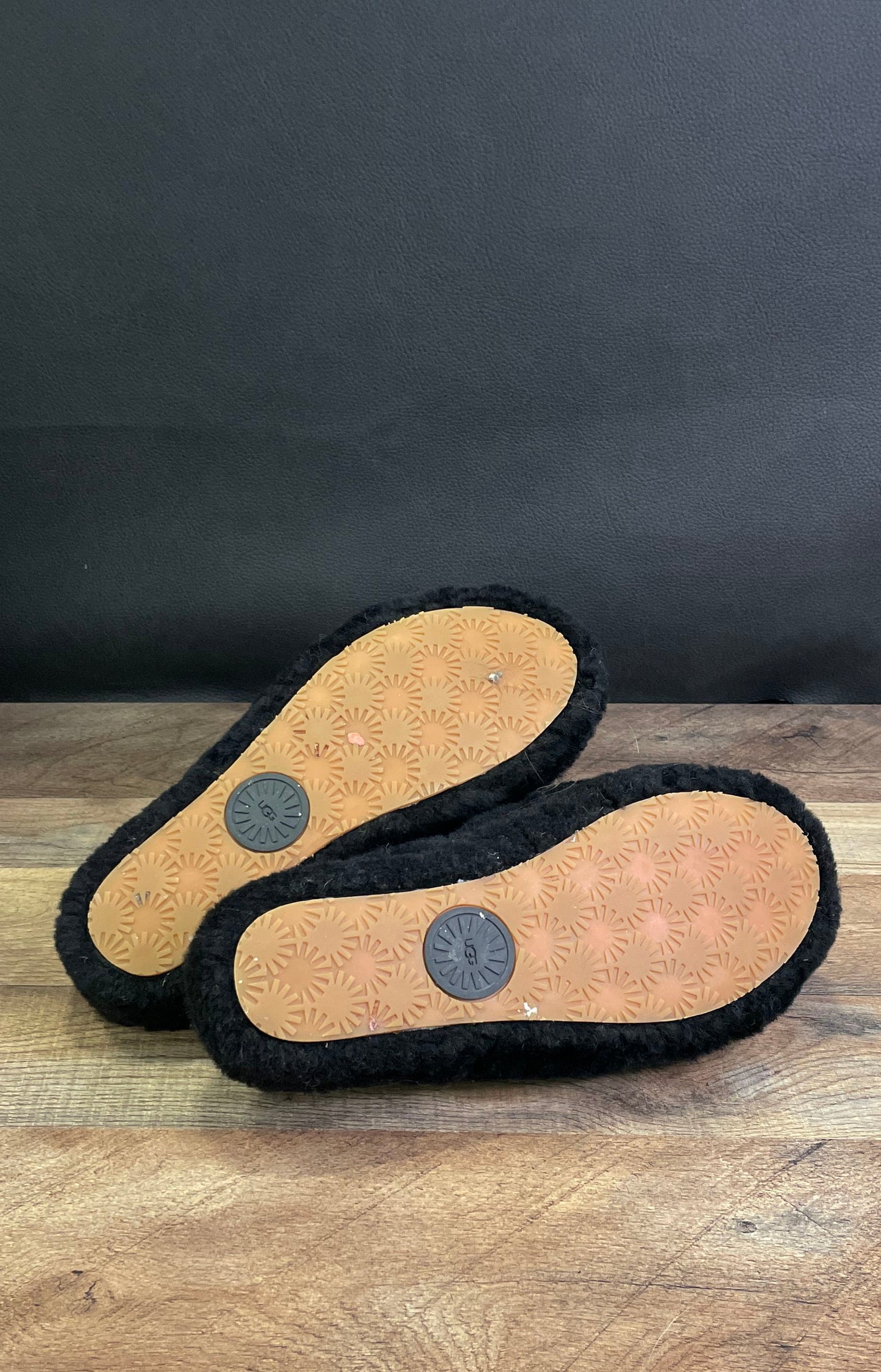 UGG Oh Fluffita Black Curly Sheepskin Platform Slippers Slides Women's Size 10