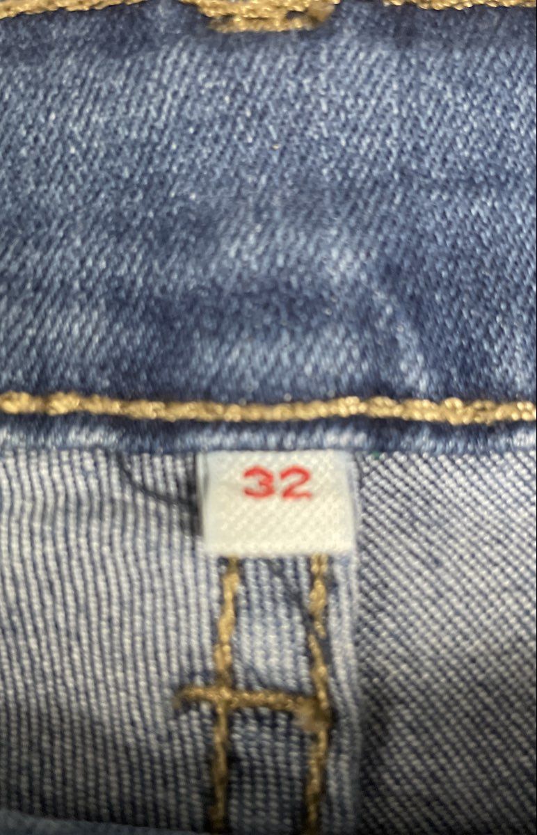 Levi's Women's Blue Stretch Straight Leg Cropped Jeans Sz 32