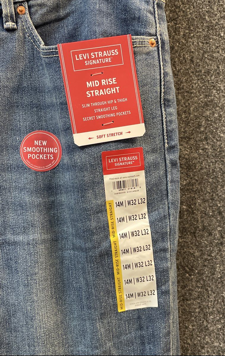 Levi Strauss Signature Women's Mid Rise Straight Blue Jeans Stretch NWT Sz 14