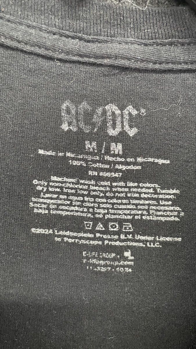 AC DC Back in Black Hells Bells 1980 Album Graphic T-Shirt Reprint Sz M