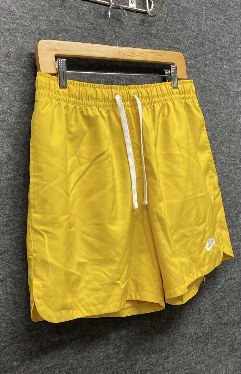 Nike Men's Yellow Woven Swim Trunks Mesh Lined Elastic Waist Shorts Size M