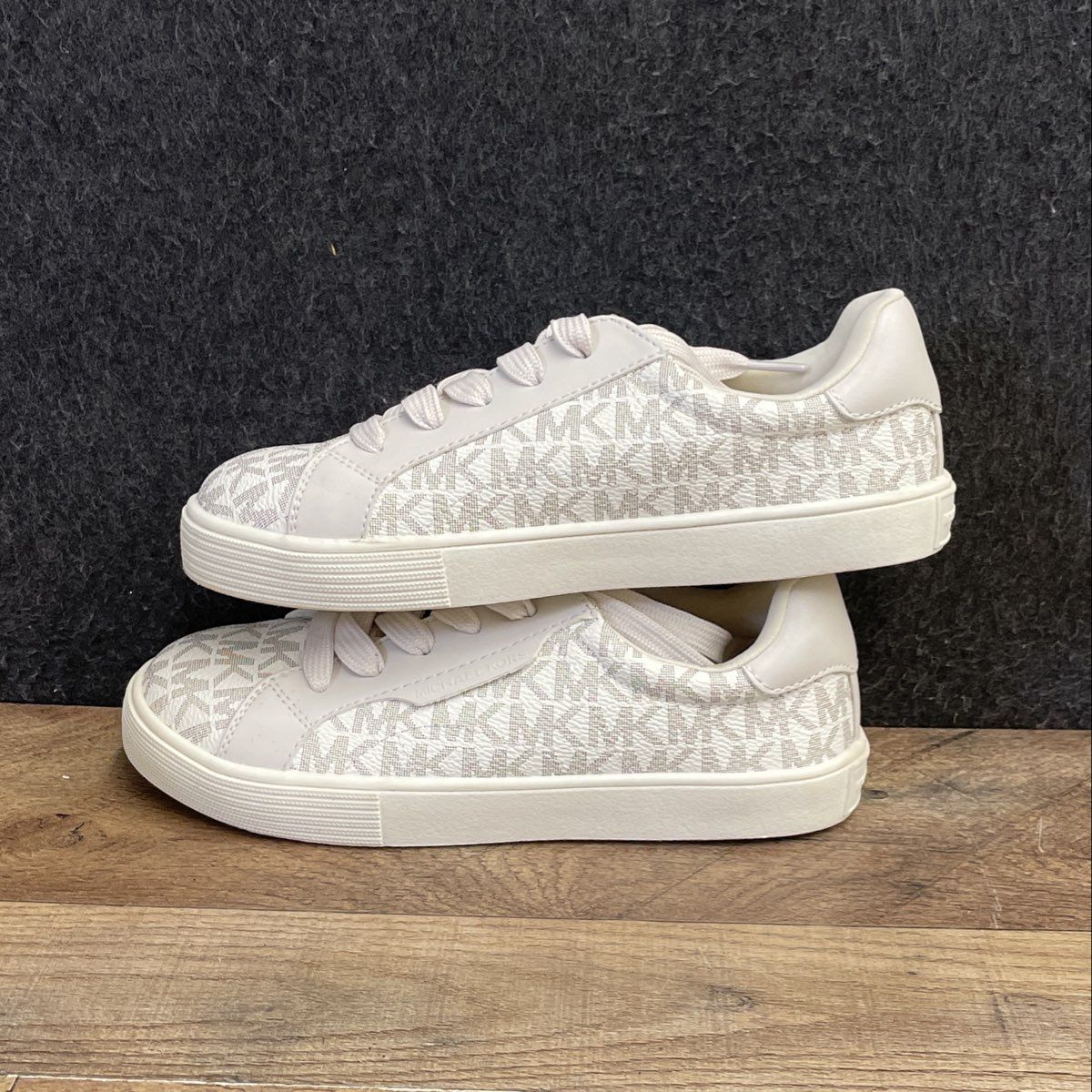 Michael Kors Kenyon White Monogram Low Top Kids Sneakers Size 2