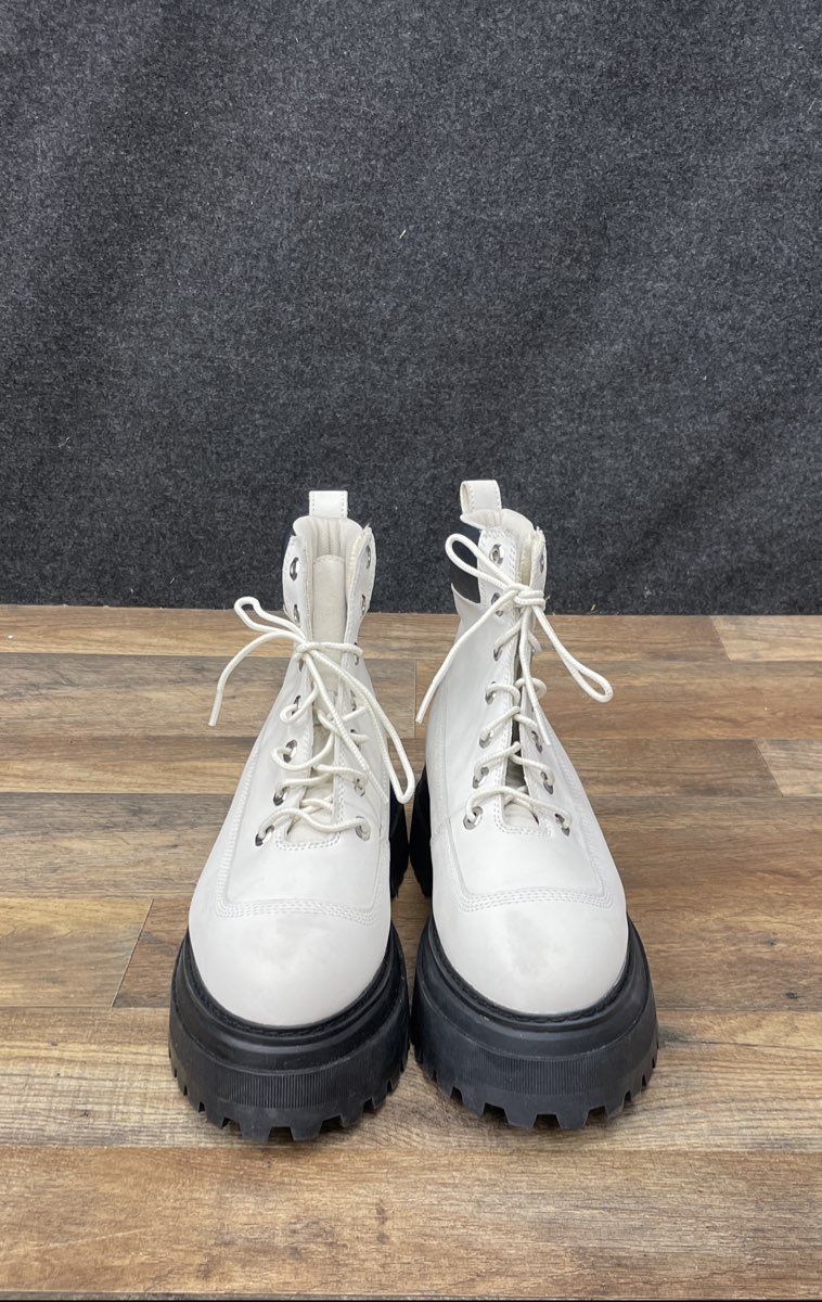 Timberland Sky Platform 6-Inch White Black Leather Boots Women's 8.5