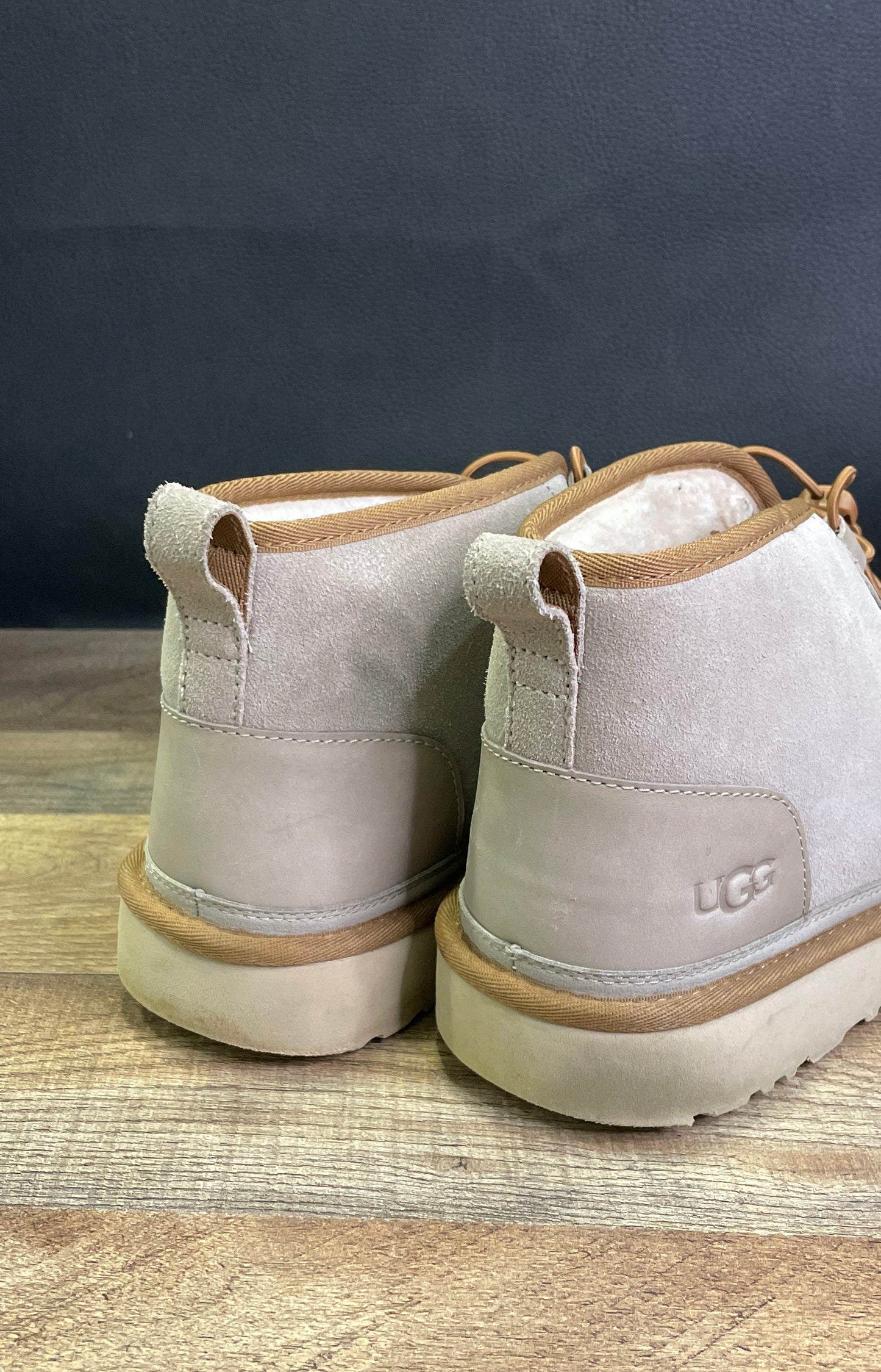 UGG Neumel Snapback Goat Grey Suede Sheepskin Lined Chukka Boots Men's Size 12