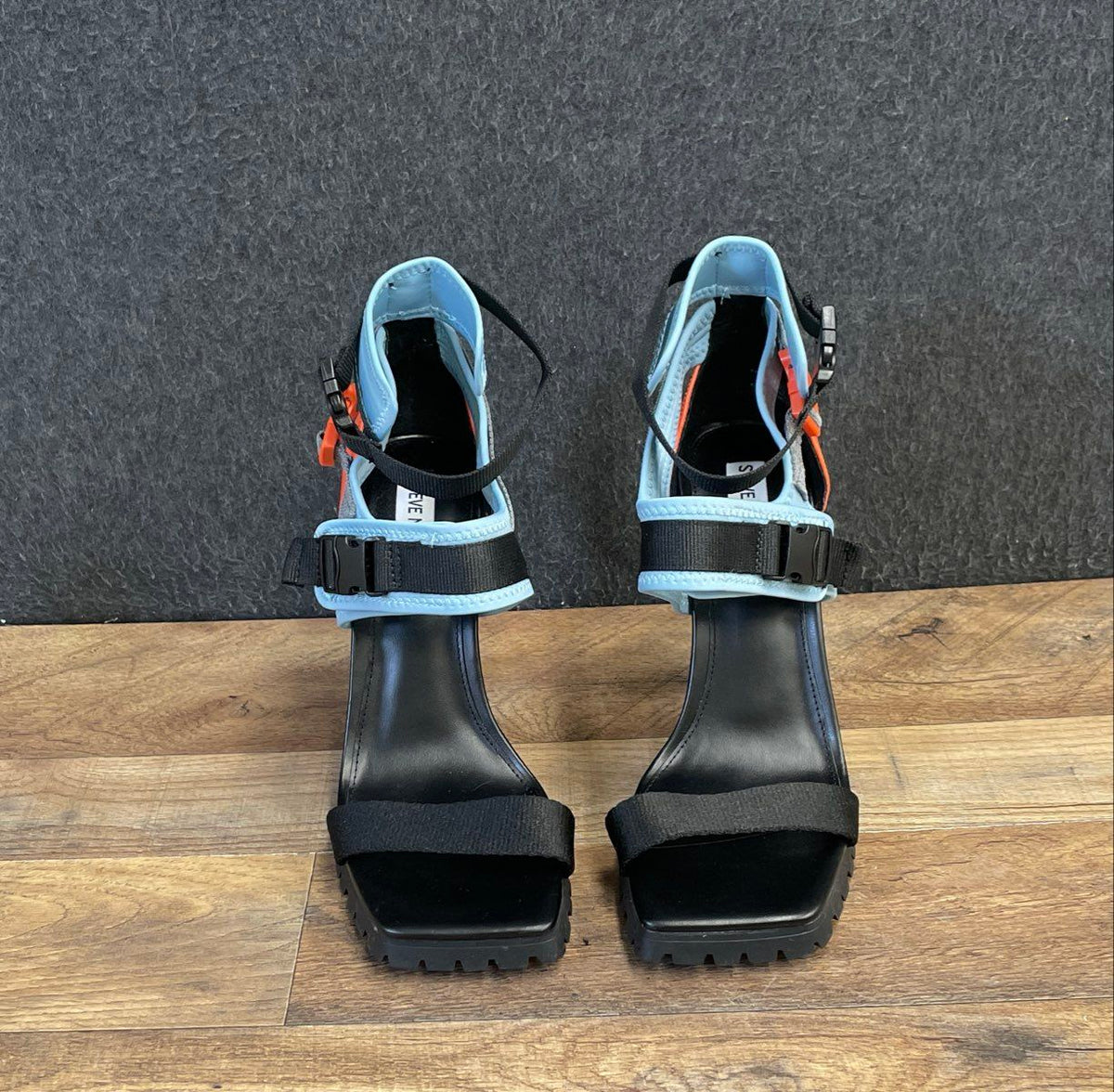Steve Madden Viable Multi Utility Buckle Stiletto Lug Sole Sandals Size 9