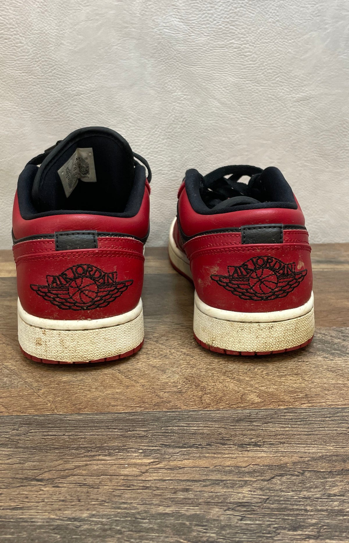 Nike Air Jordan 1 Low Bred Black Gym Red Sneakers 553558-606 Size 9.5