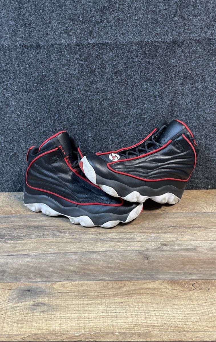 Jordan Pro Strong Black Gym Red GS Sneakers Youth Size 7Y