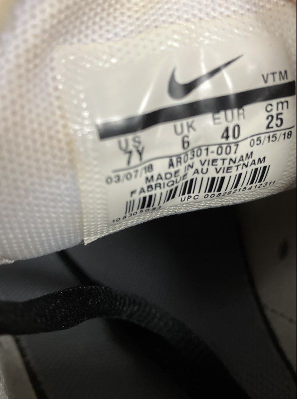 Nike Air Max 270 KJCRD GS Black White Running Shoes Size 7Y