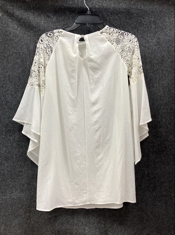 MOD REF Women's Candace Top White Floral Lace Bell Sleeve Blouse Size S NWT