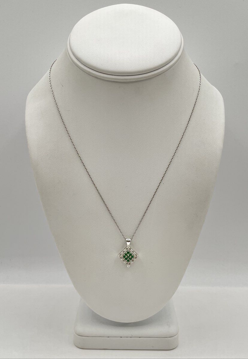925 Sterling Silver Diamond Halo Accent Green CZ Pendant Necklace 2.8g