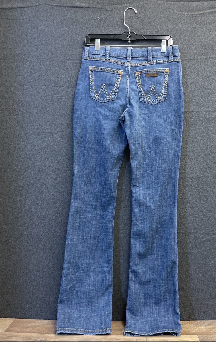 Wrangler Women's Blue Contrast Stitching Bootcut Stretch Jeans Sz 18 Slim