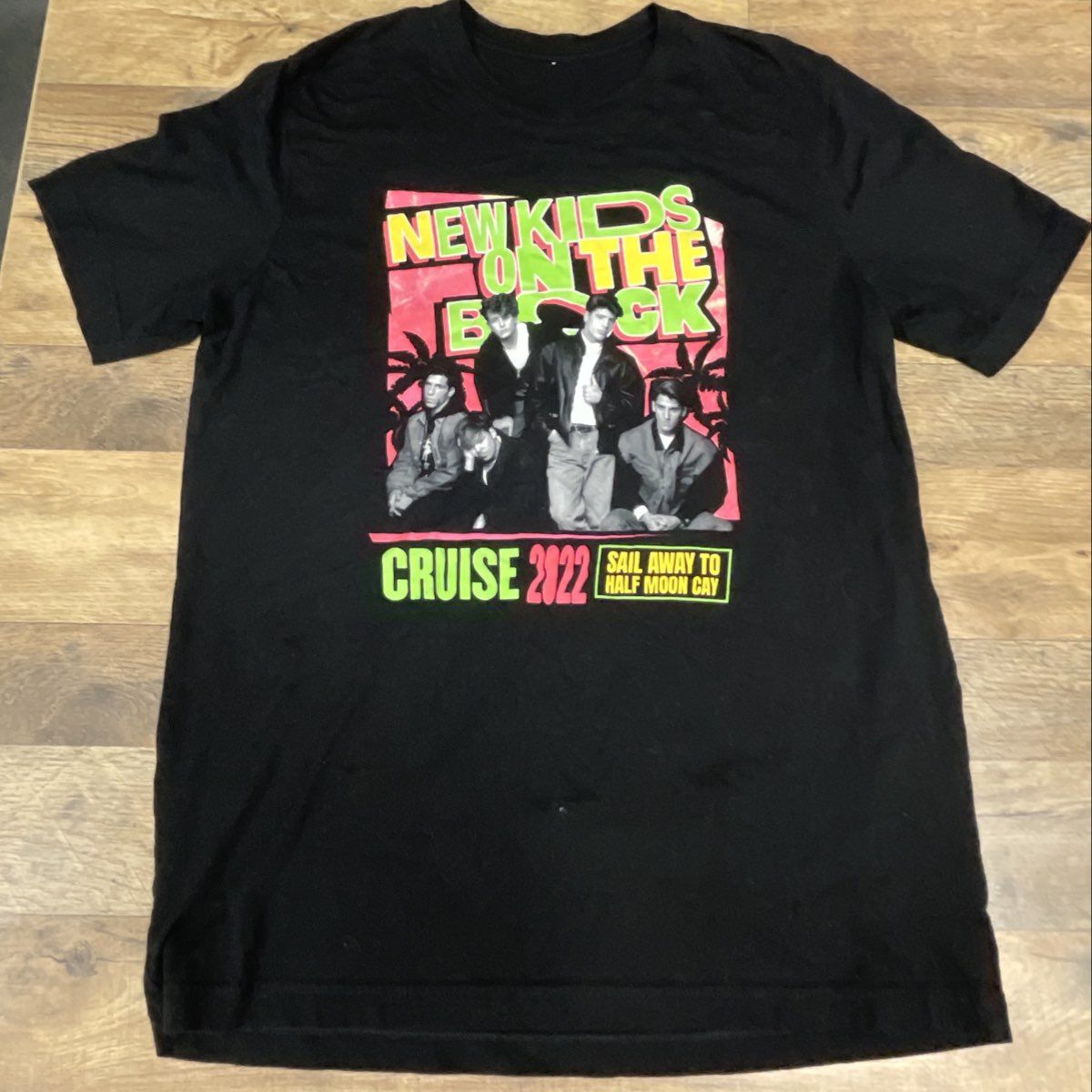 New Kids on the Block NKOTB Cruise 2022 Sail Away Half Moon Cay T-Shirt Sz L