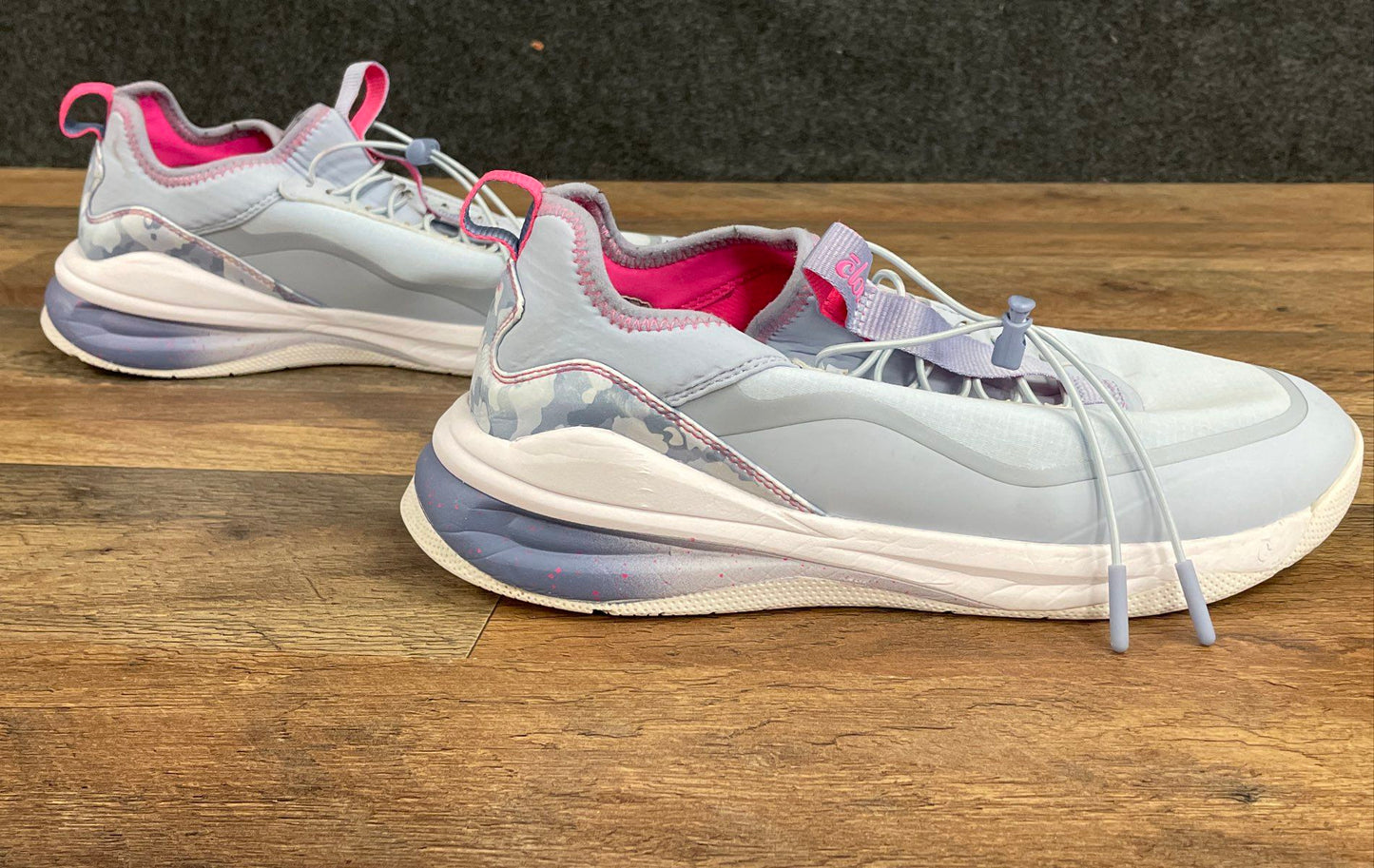 Clove Solo Light Blue Pink Camo Healthcare Nursing Sneakers Women's 10 Men's 8.5