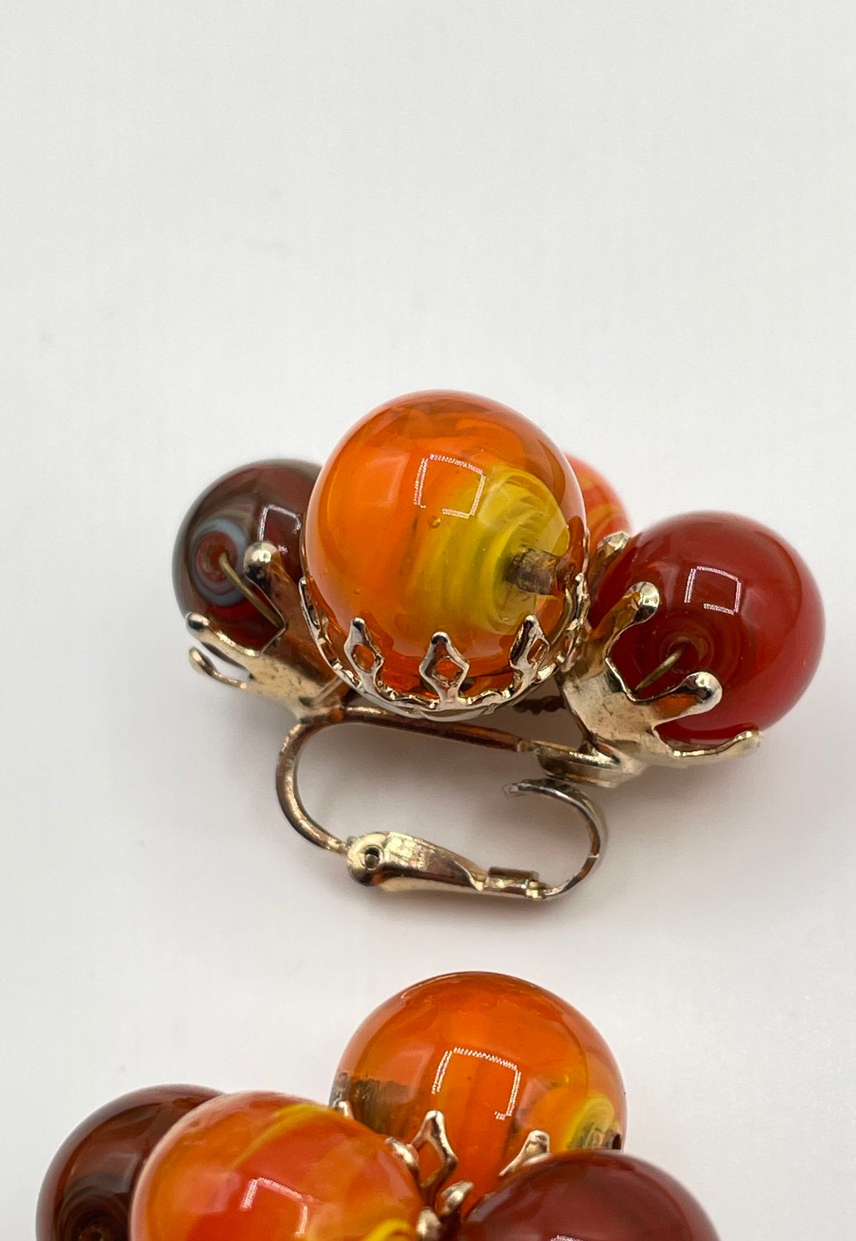 Vintage Vogue Gold Tone Mixed Metal Swirl Glass Bead Clip-On Earrings 22g *NPM*