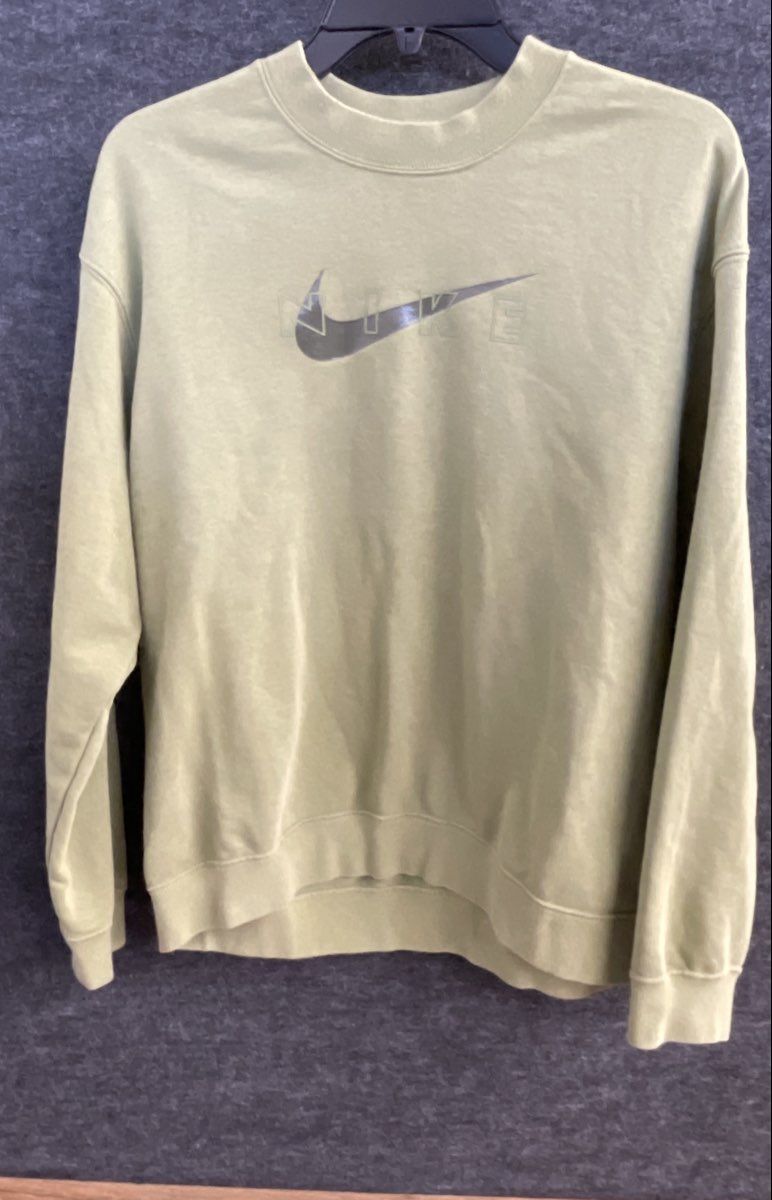 Nike XS Dri-FIT Long Sleeve Crewneck Sweatshirt Sage Green Swoosh