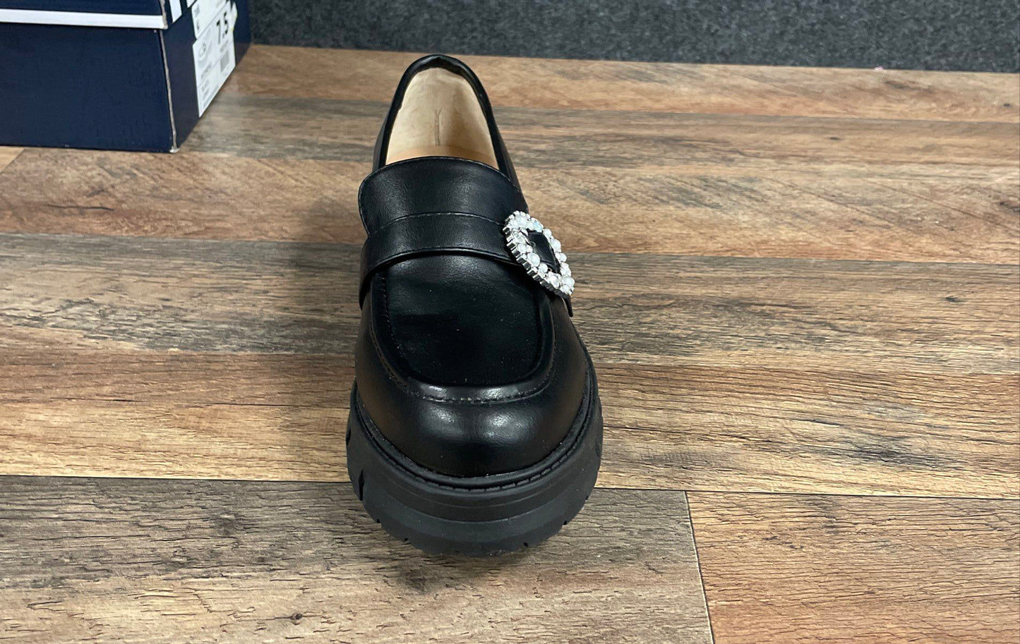 Crown & Ivy Lenny Black Lug Sole Pearl Buckle Loafers Women's Size 7.5