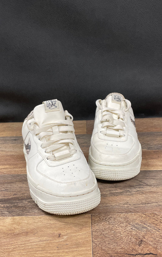 Nike Air Force 1 AF1 Pixel SE Snake Skin Sail Sneakers Womens Size 7