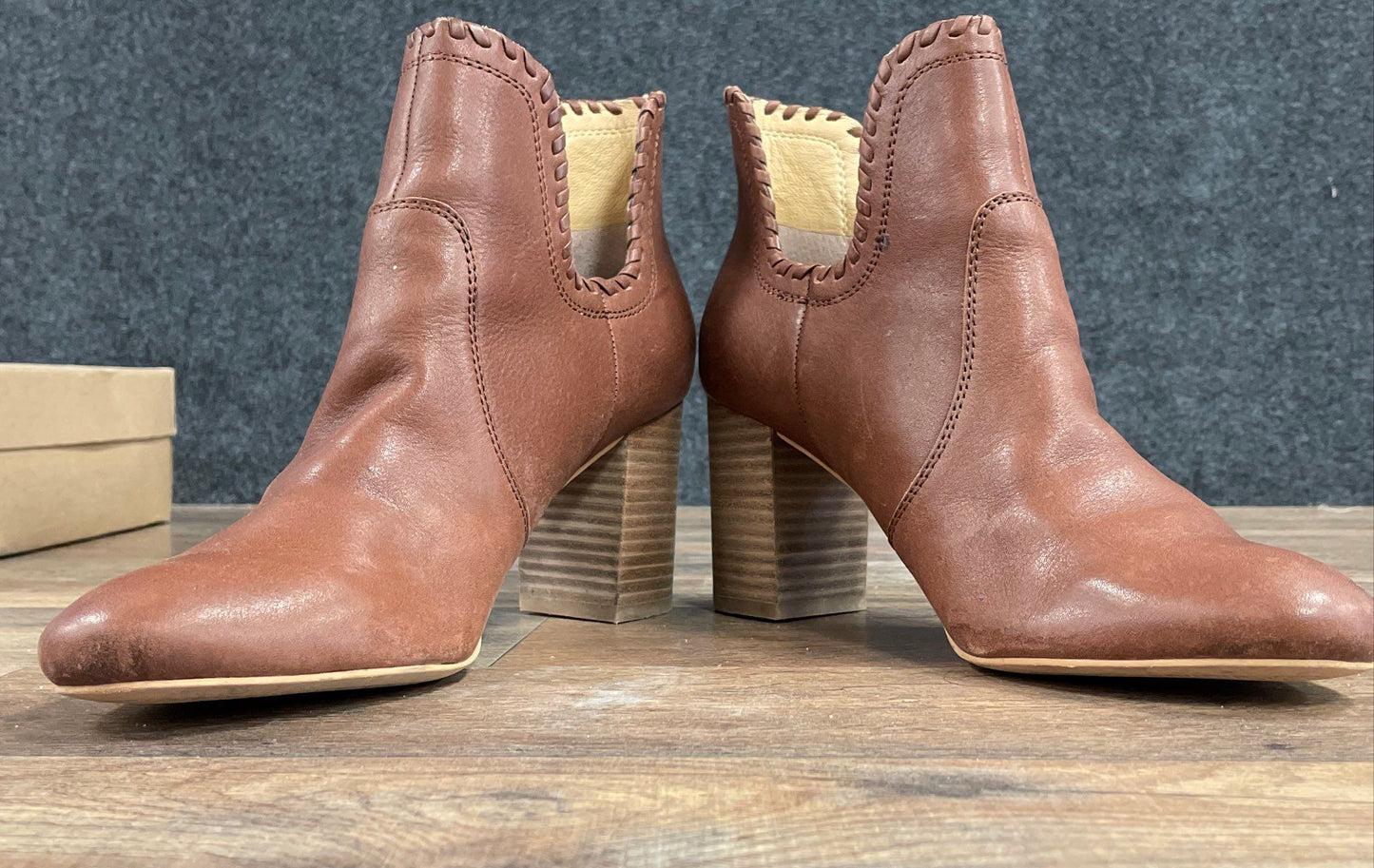 Lucky Brand Sivya Ark Brown Saddle Leather Cutout Ankle Boots Women's Size 9