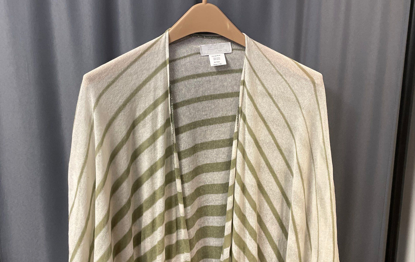 Zighilli Women's Green White Striped Knit Wrap Poncho Cardigan Italy One Size