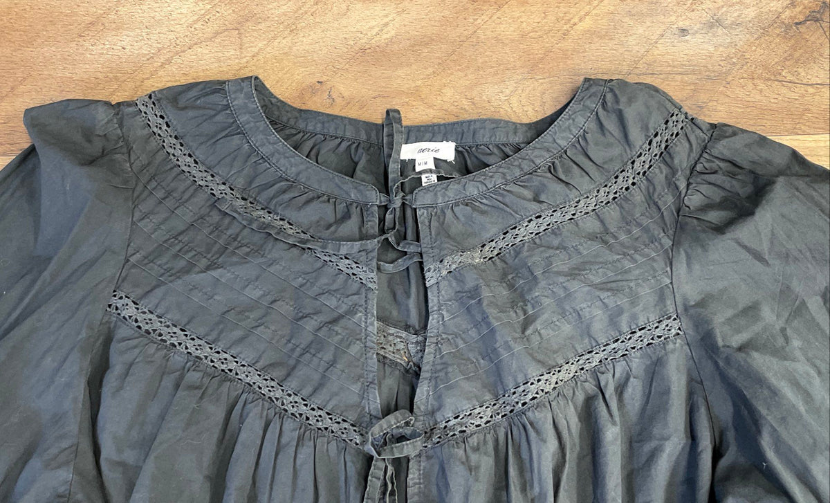 Aerie Women's Lace Detail Blouse Charcoal Gray Tie Front Long Sleeve Sz M NWT