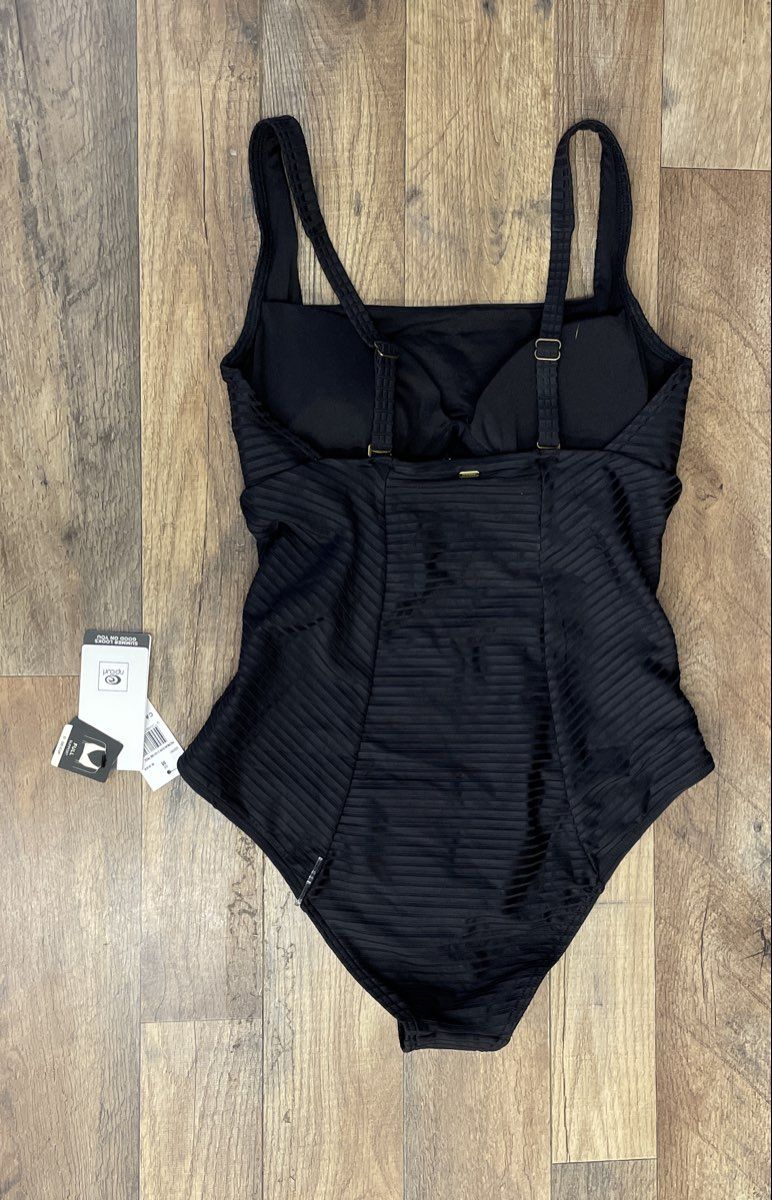 Rip Curl Women's Black Ribbed Premium Surf D-DD One Piece Swimsuit NWT Sz M