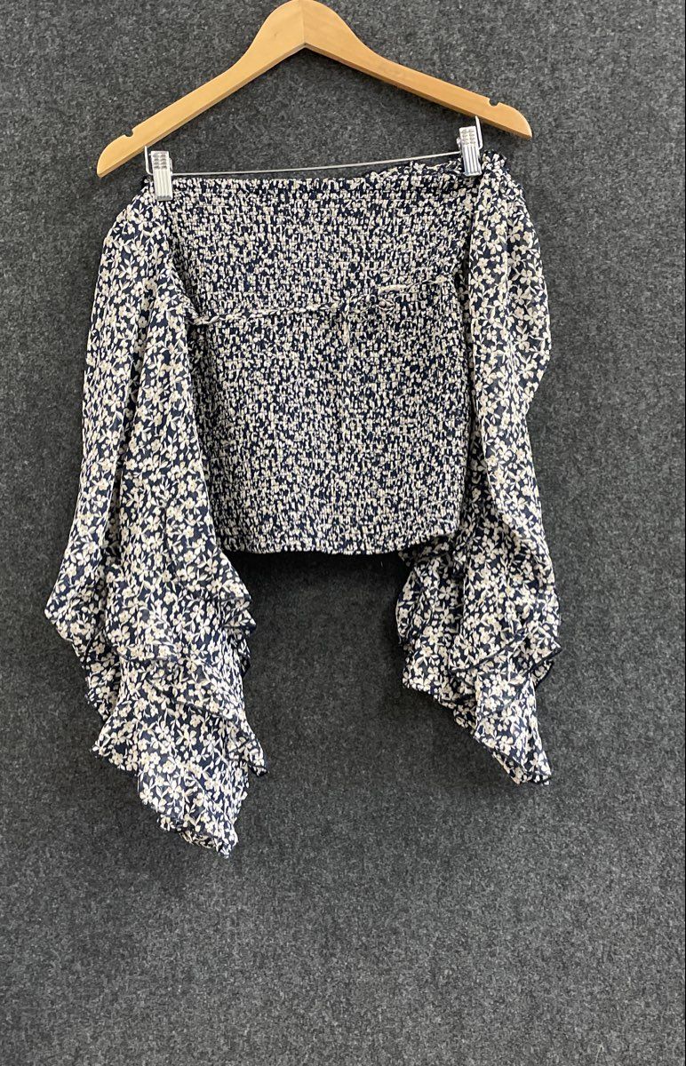 Torrid Women's Floral Smocked Off-Shoulder Crop Top Navy Blue NWT Size 1